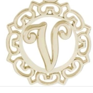 Meet your Posher, Vickie